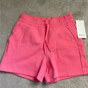 Lululemon Scuba High Rise 5” Shorts